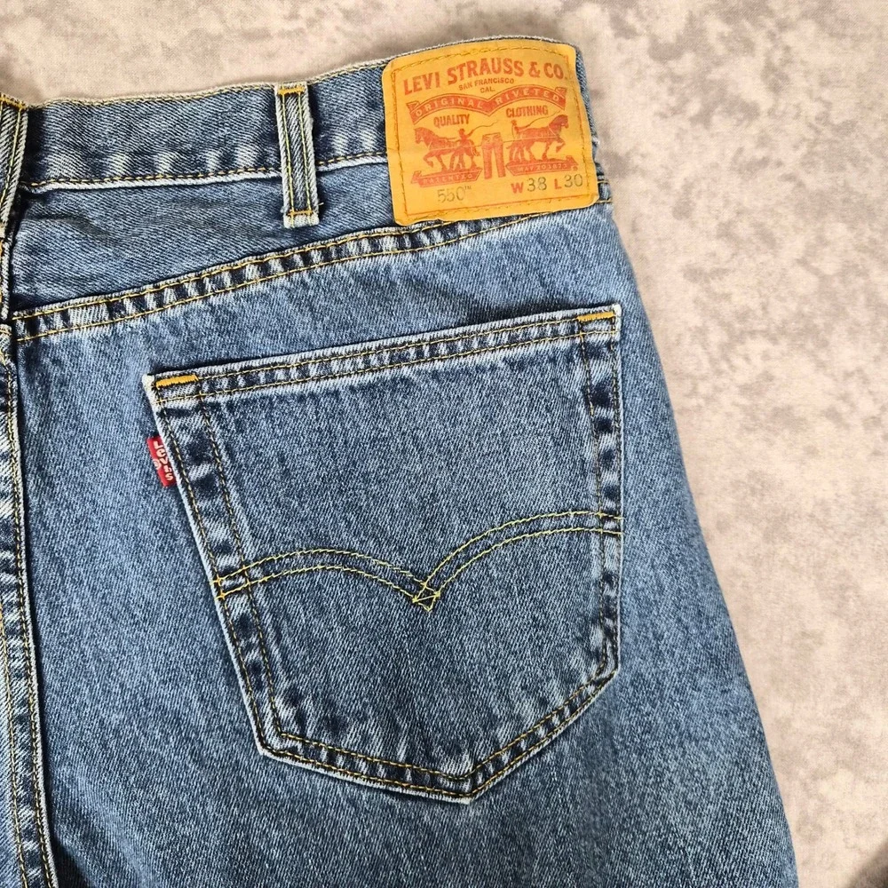 Levi's 550 Relaxed Fit Jeans Mens 38x30 Medium Wash Denim Y2K Skater 90s Grunge